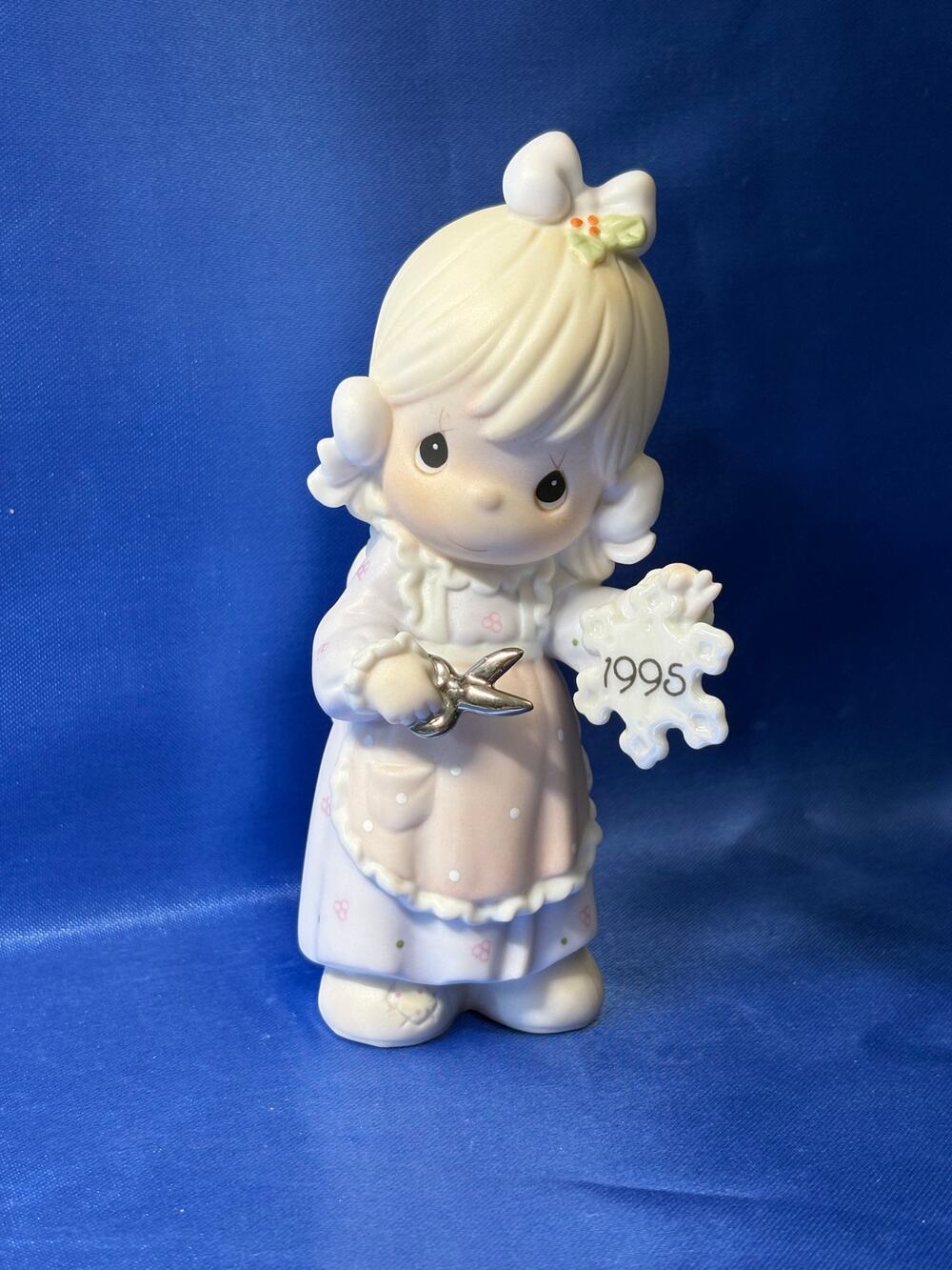 Precious Moments He Covers the Earth with His Beauty 1995 Girl with Snowflake